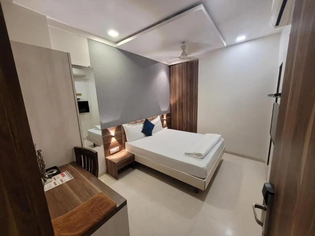 Hotel Heritage - Near Trade Center, Visa Consulate BKC