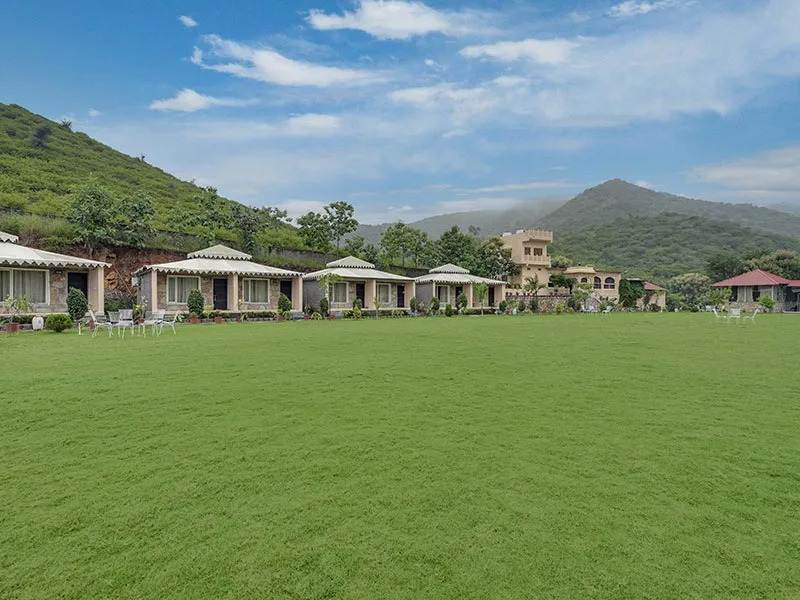 Kavish Holiday Hill Resort N Spa