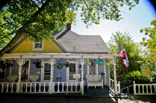Chantilly Lace Inn