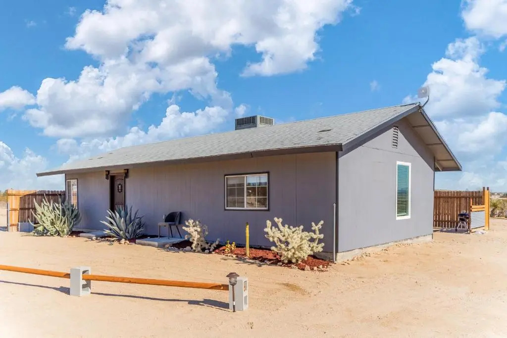 @ Marbella Lane - Joshua Tree Secluded 5 Acres!