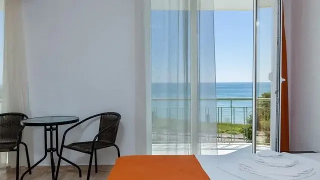 Hotel Cosmos