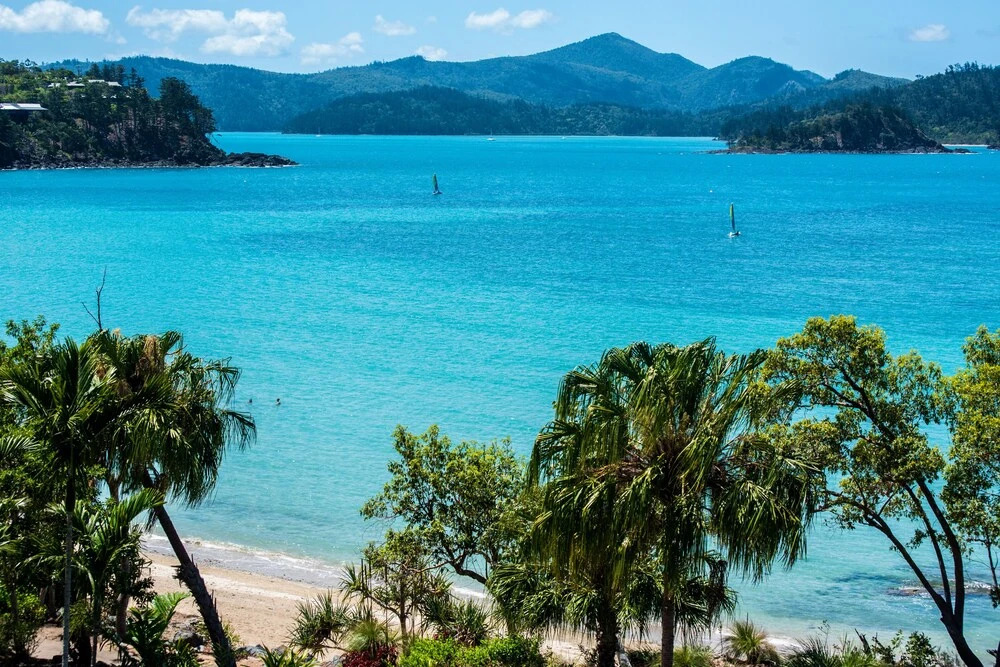 Lagoon Beachfront Lodge 206 on Hamilton Island by HamoRent