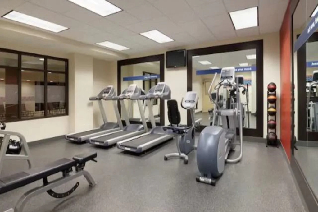 Hampton Inn & Suites East Hartford