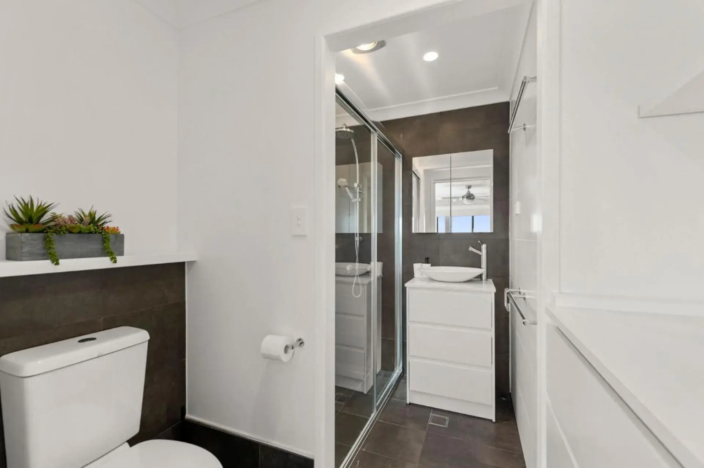 Family Retreat with water views at Corlette