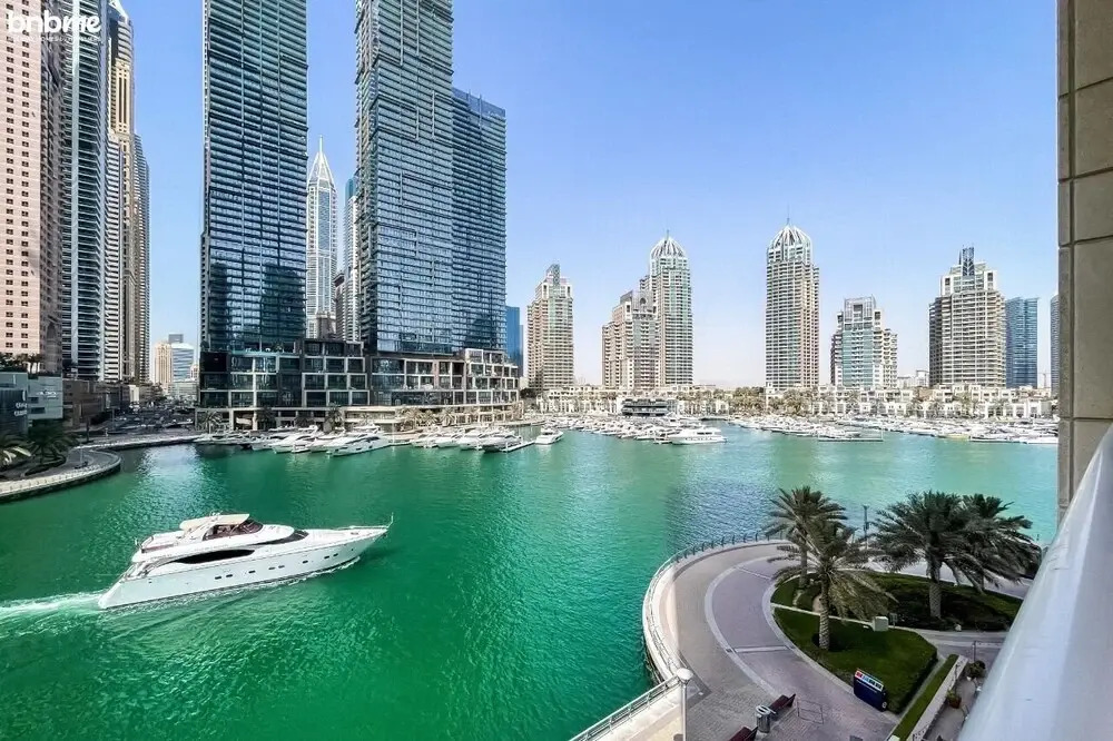 Scintillating Marina View From 1BR Apt