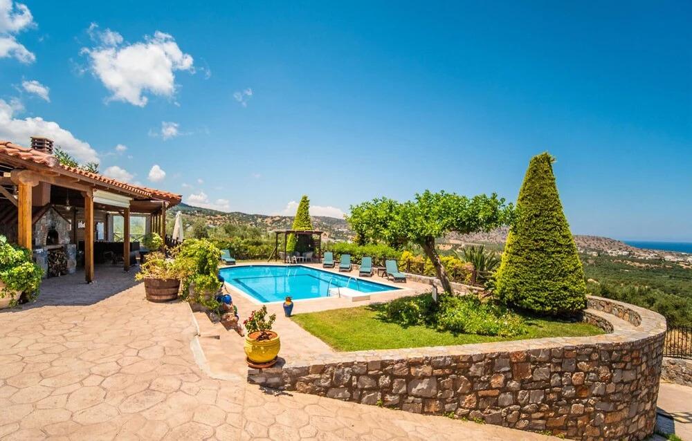 Nice Home in Milatos, Lasithi With 4 Bedrooms, Wifi and Outdoor Swimming Pool