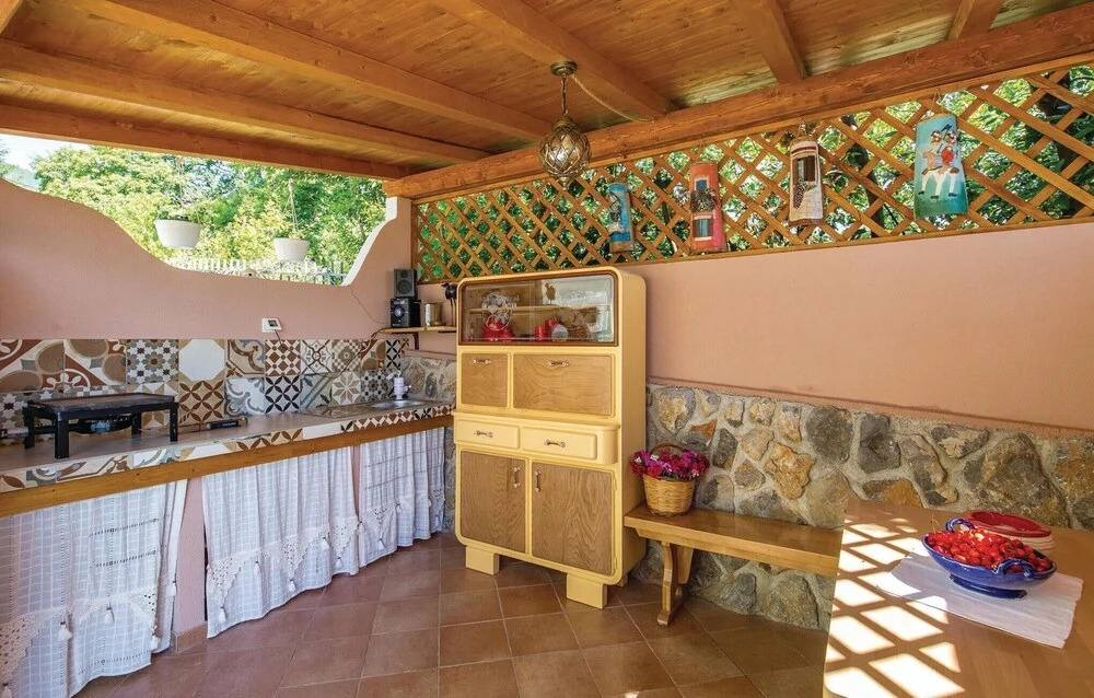 Amazing Home in Ika With Wifi and 1 Bedrooms