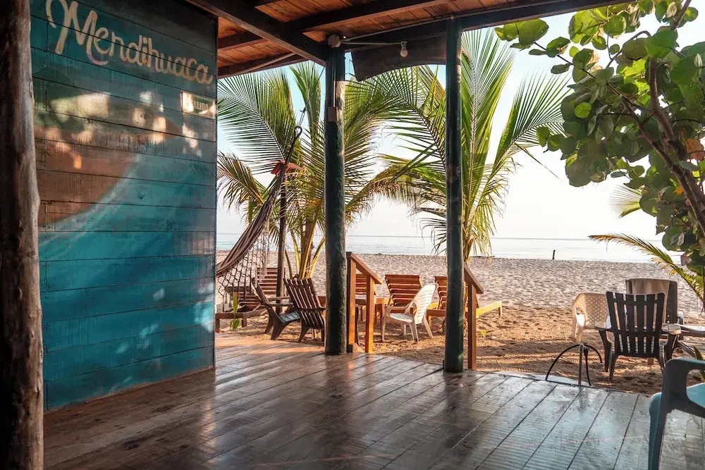 the mompe beach hostal