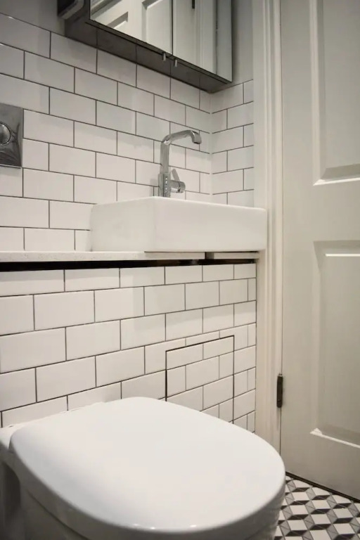 Classic 2 Bedroom Home Near the City Centre