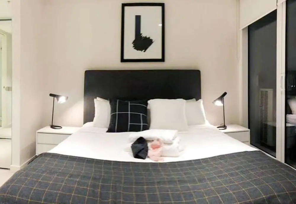 Stylish Luxurious Convenience At South Yarra Melbourne