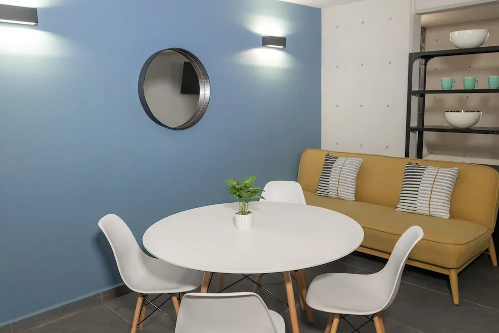NIU Modern & Centric Lofts
