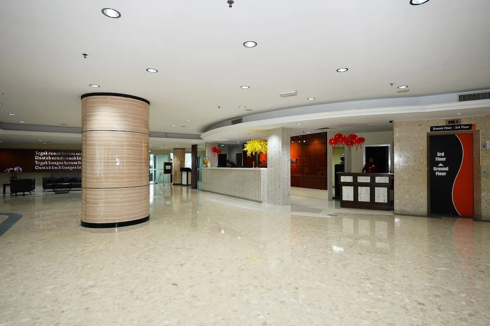 TF Riverside Hotel