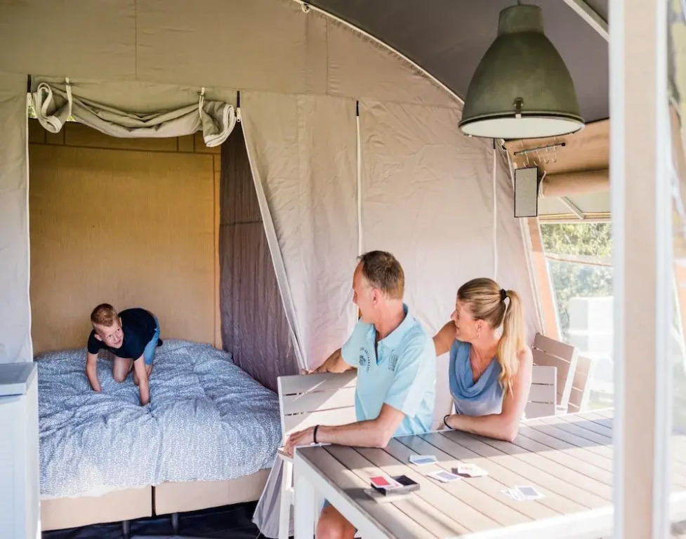 Lakefront Glamping w/ Pets