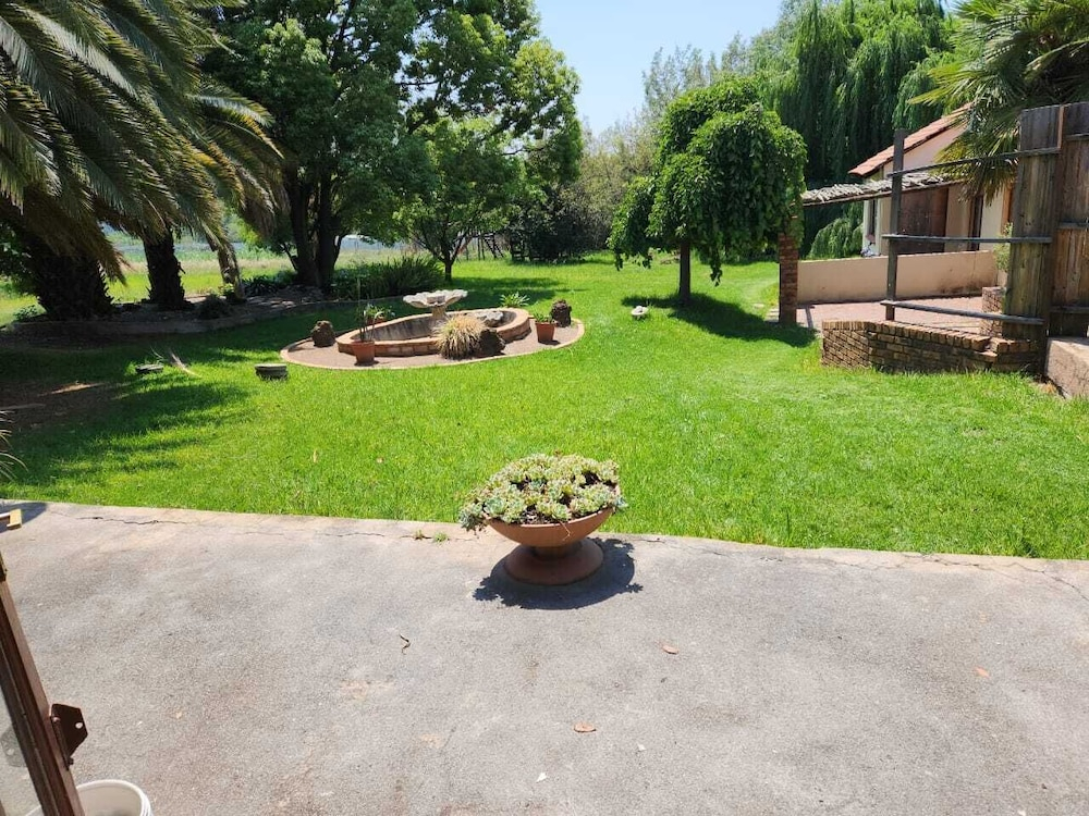Cozy guestrooms in Midrand 1