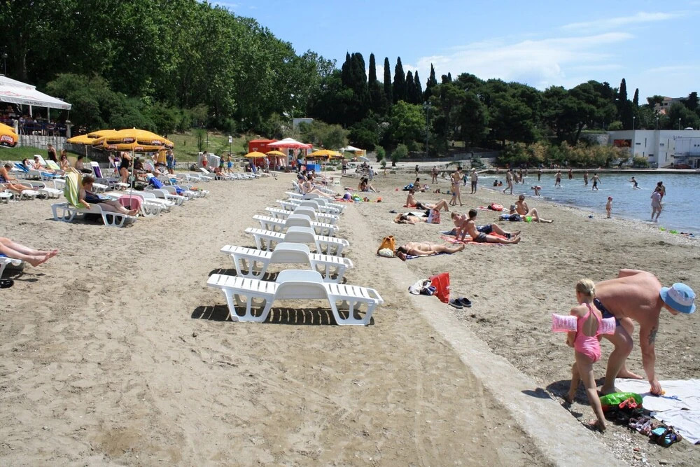 Apartment Vlado next to the beach