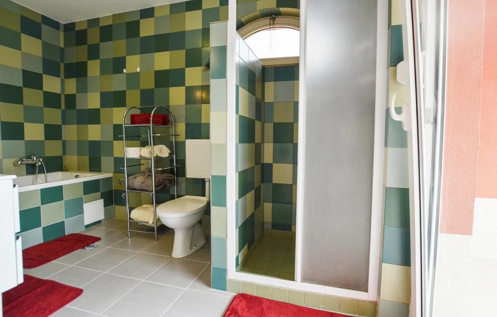 Beautiful Home in Rovinjsko Selo With Outdoor Swimming Pool, Wifi and 3 Bedrooms