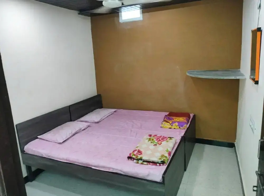 Kailash kuti Guest House
