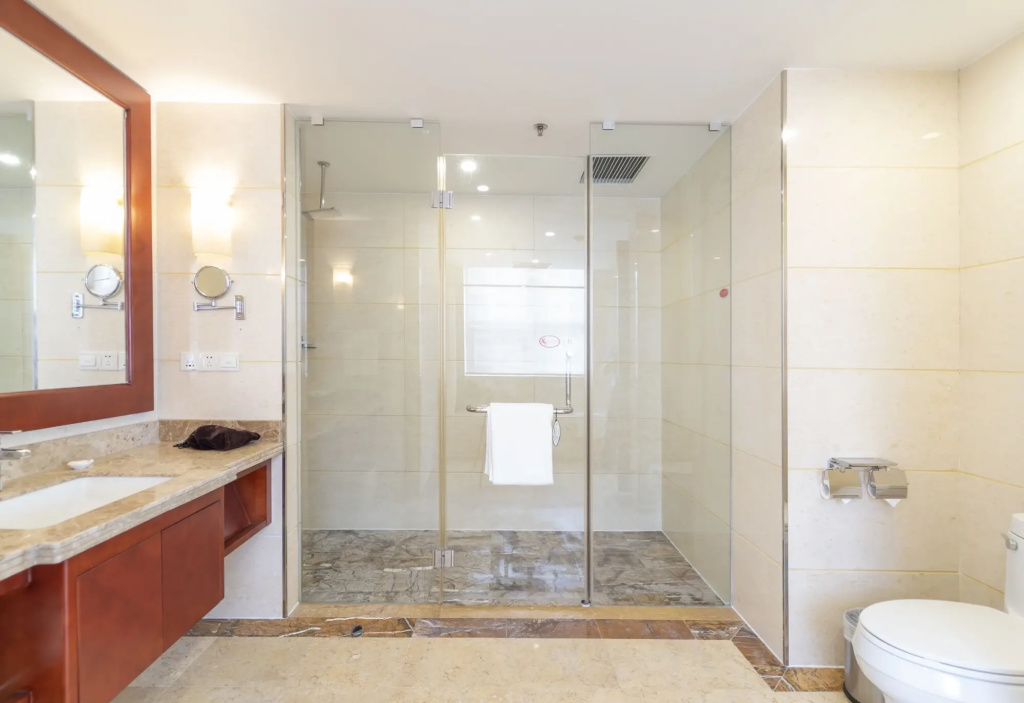 Ramada Plaza Chongqing West Hotel