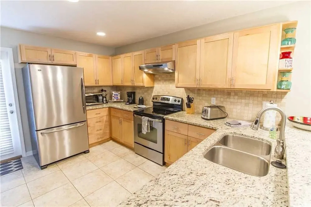 Averys Ocean Breeze B - Three Bedroom Home