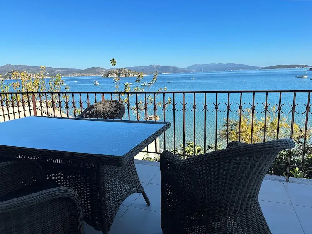 Tolo Beach House with Breathtaking View