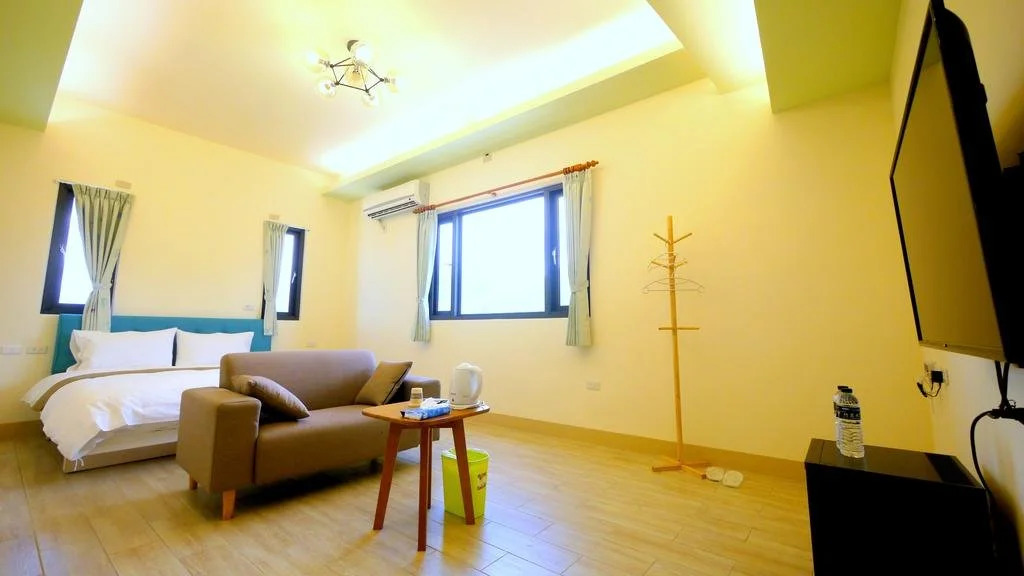 96 Coll Pig Hotel