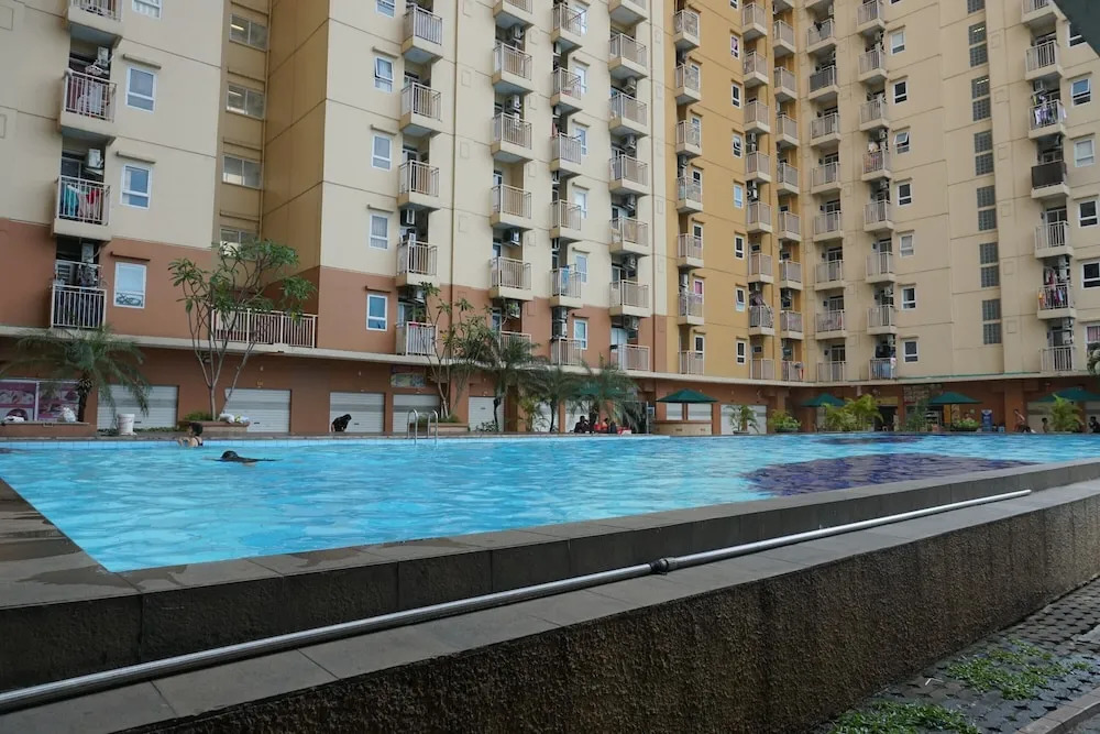 Homey Studio Apartment At Green Palm Residence