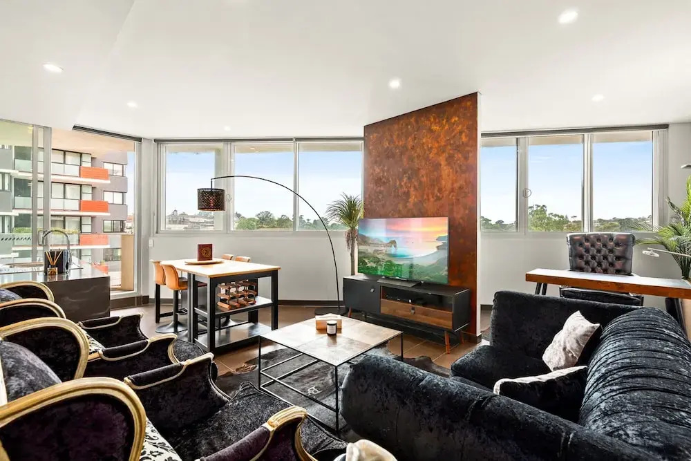 Elegant 1-bed by Riverside Park & Amenities