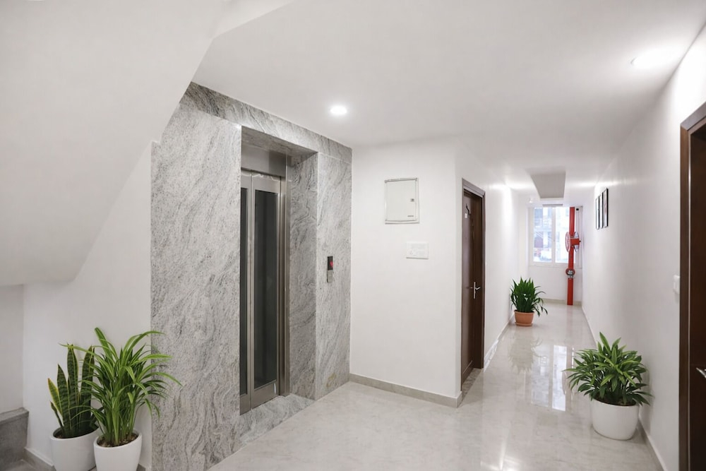 Mauryan Signature hotel Near Yashobhoomi