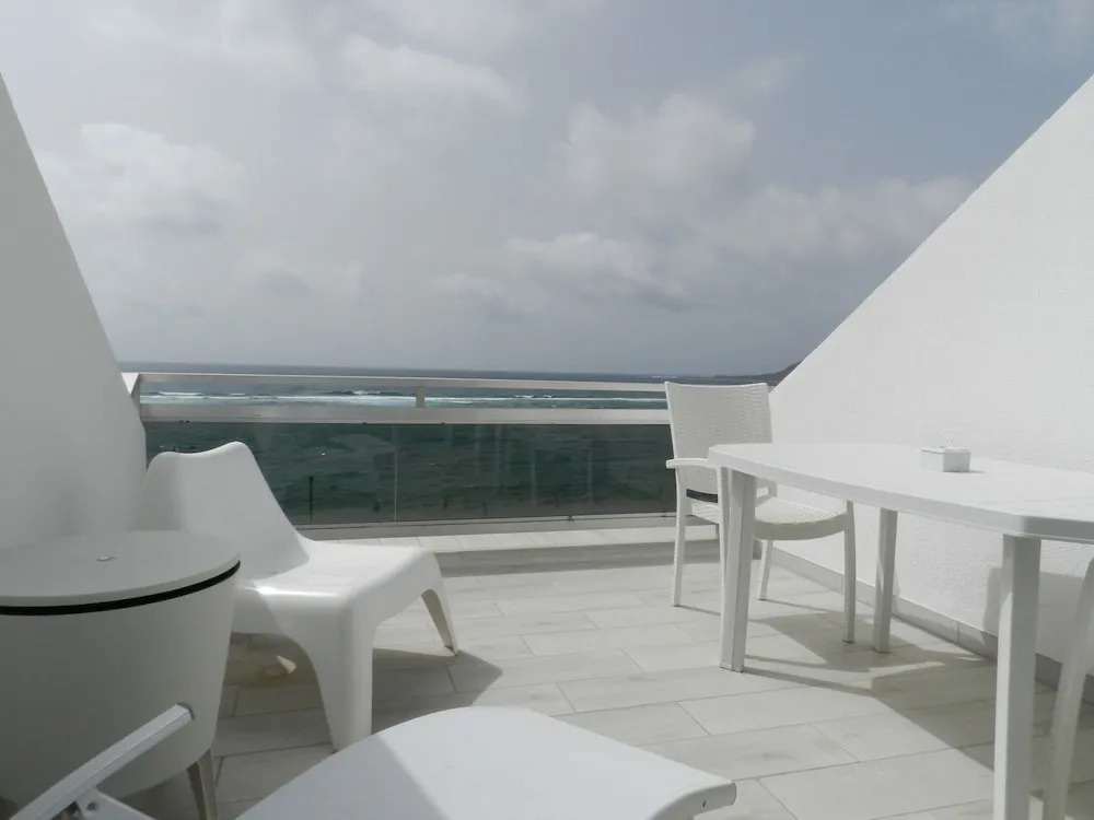 Estudio Frente al Mar