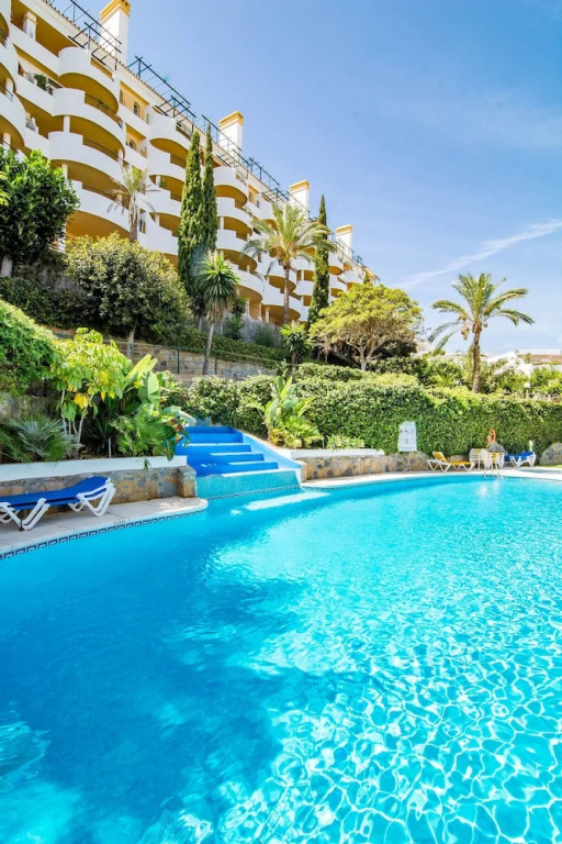 SAT - Contemporary Apartment in Puerto Banus