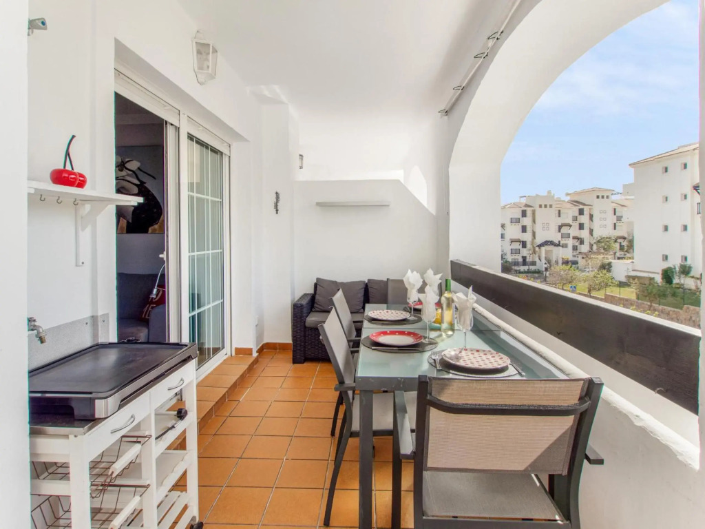 2091- Apt close from all amenities
