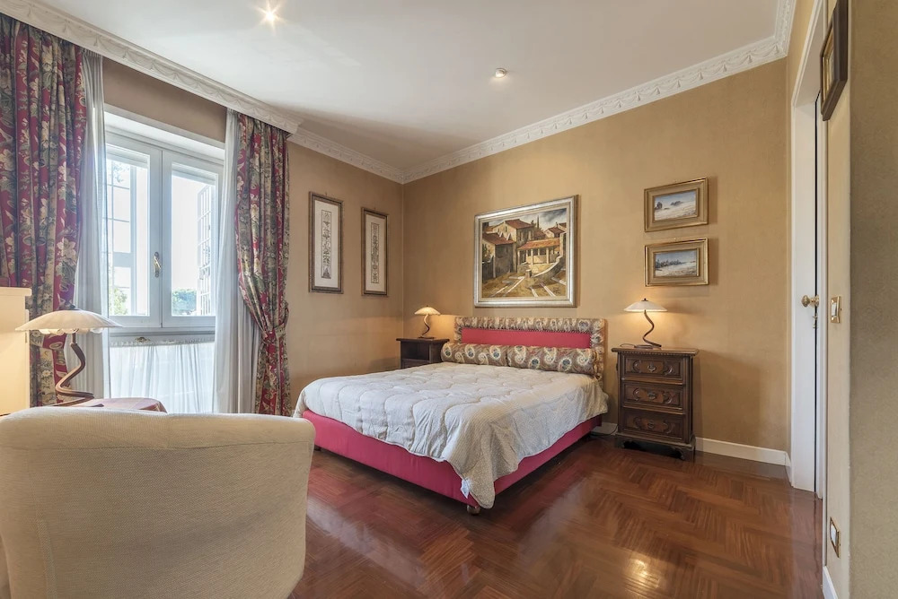 San Pietro Exclusive Panoramic Flat