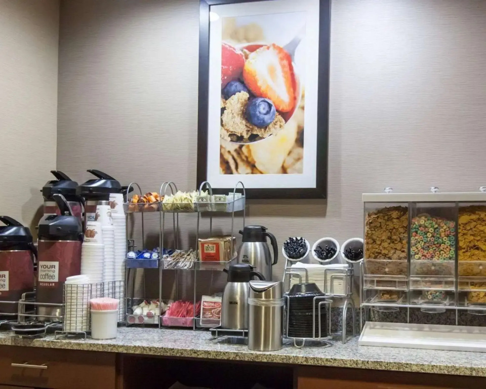 Comfort Suites Tulsa Central