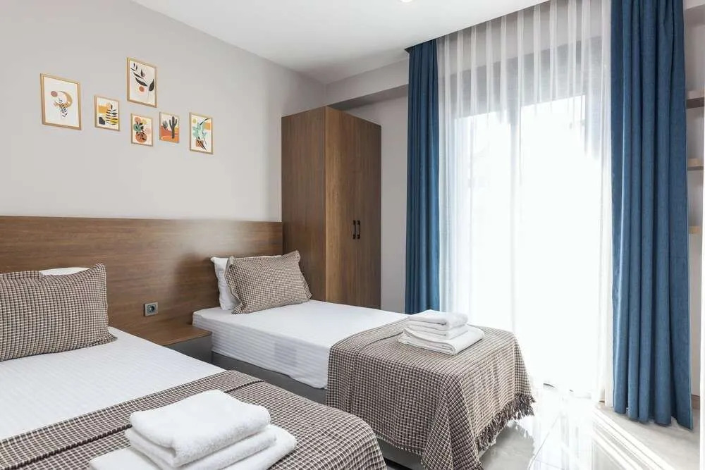 Bi Suites