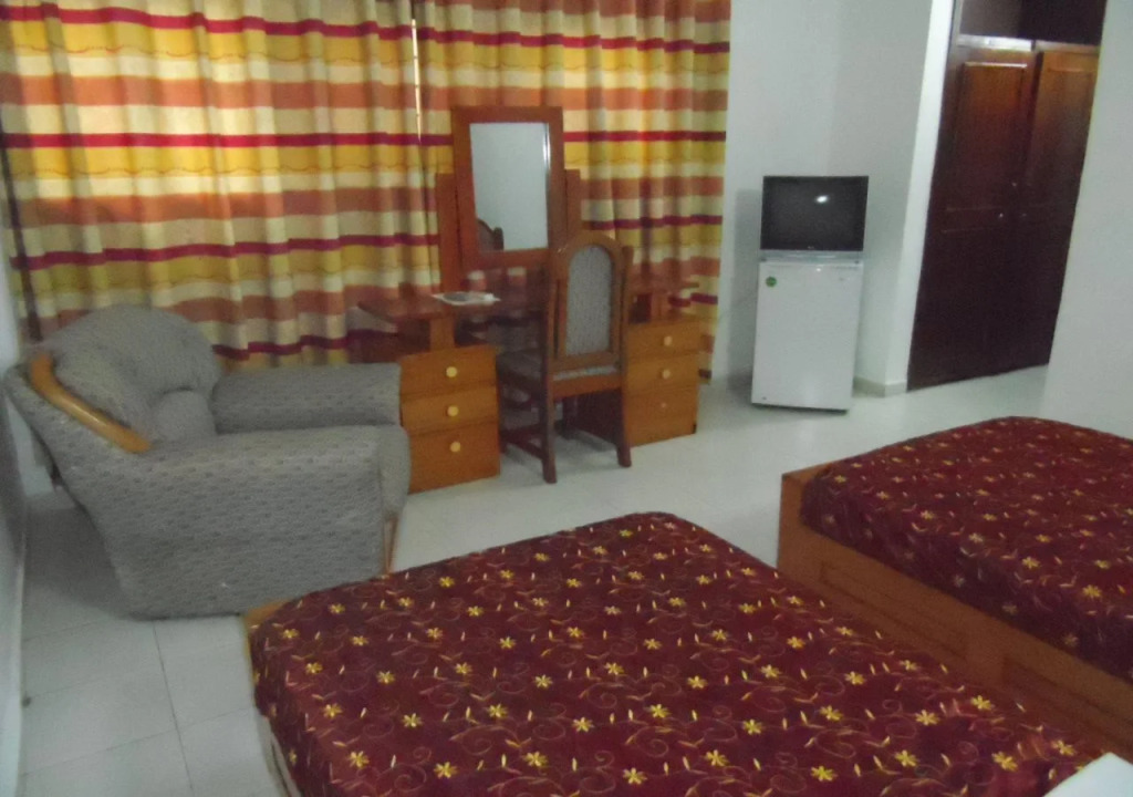 Sir Max Hotel