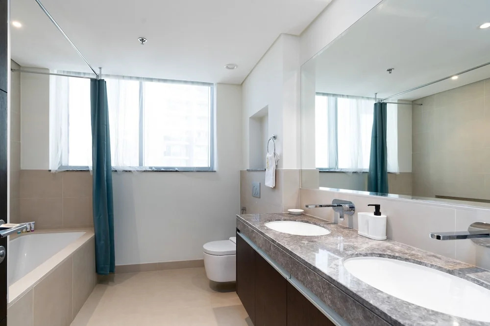 Lux BnB  Dubai Creek Harbour BLVD Views