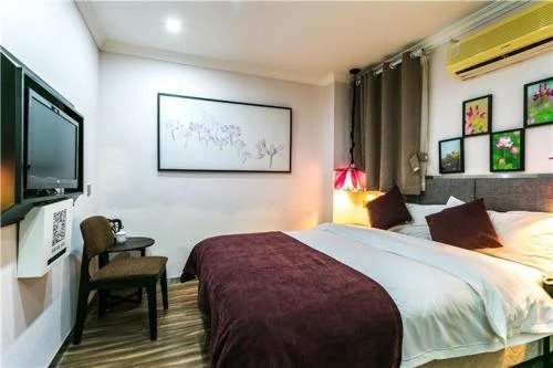 Blooming Hotel