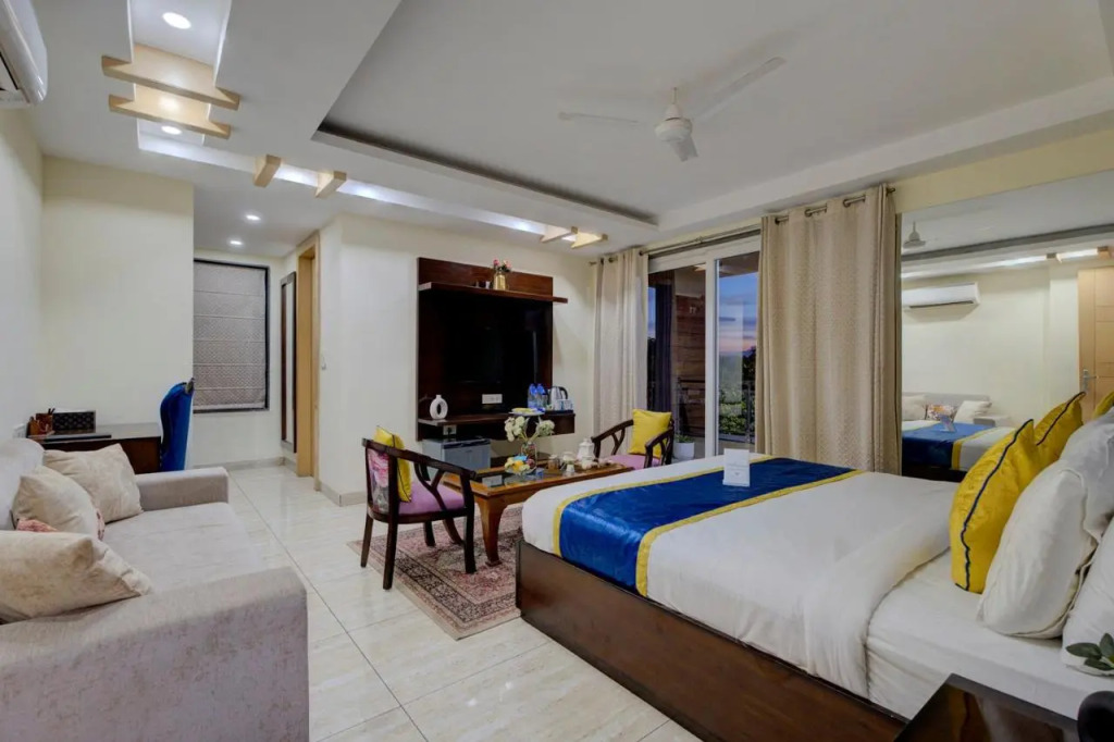 BlueNeck Sec 47 near Medanta -The Medicity' Gurugram