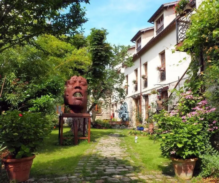 Besharat Gallery & Museum