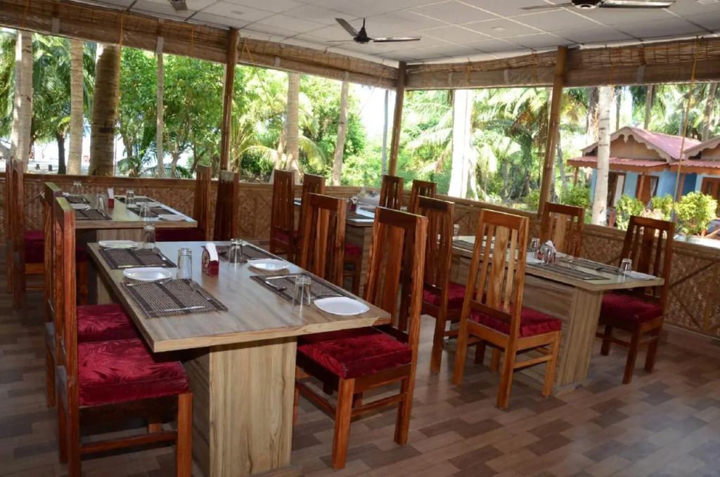 Coconhuts Beach Resort