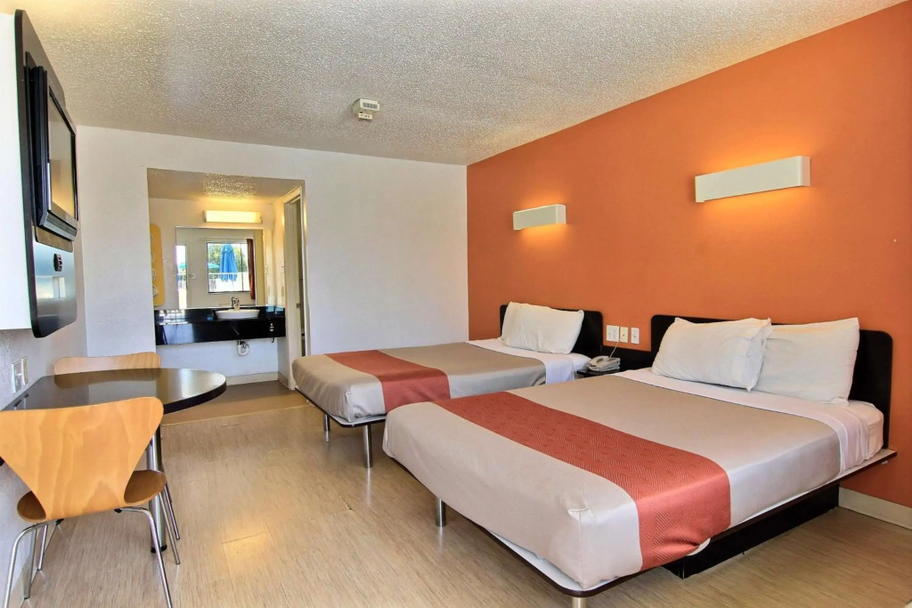 Motel 6-Austin, TX - North Central