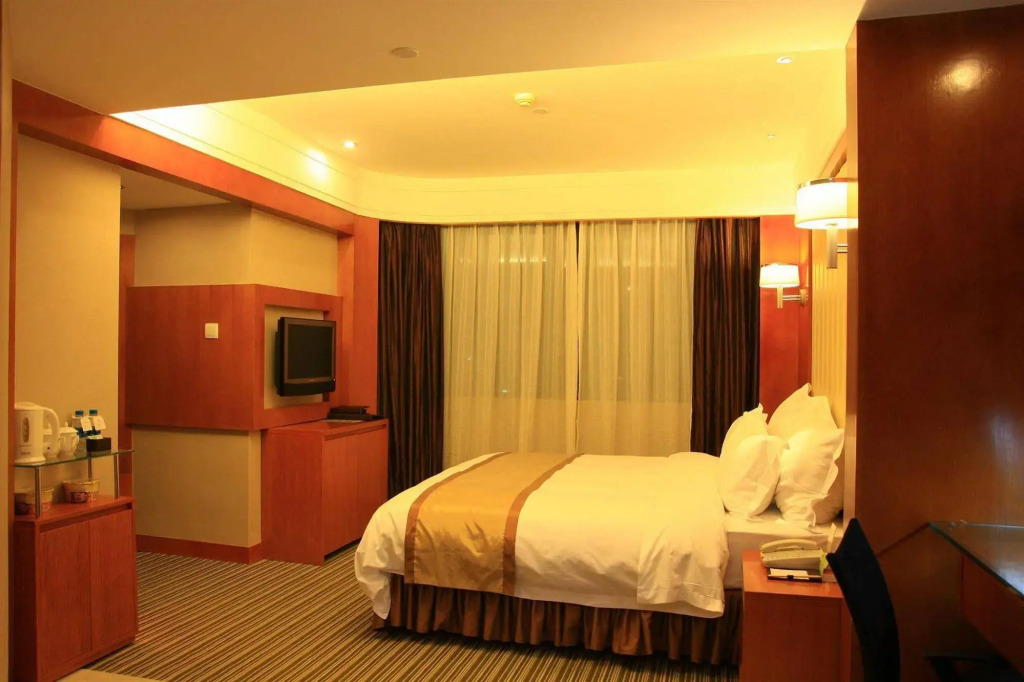 Sichuan Hotel Shenzhen,Near Huaqiang North