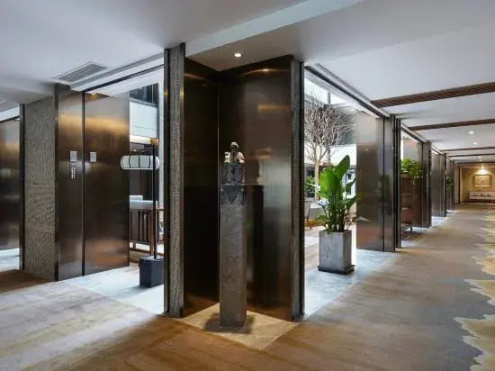 Lugui International Hotel