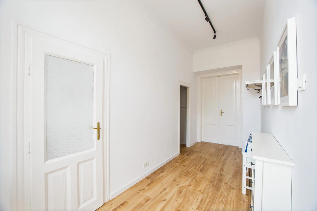 Spacious RiverViews Apartment near Piata Unirii
