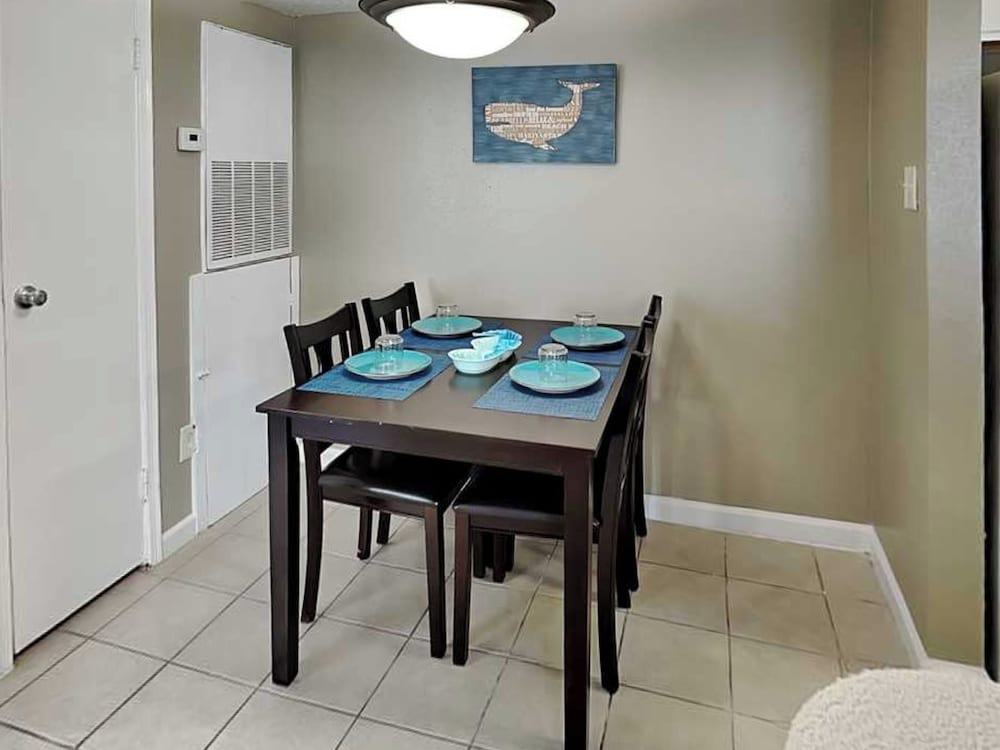 Babe's Place by Ryson Vacation Rentals