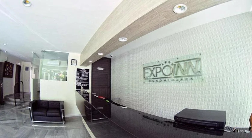 HOTEL LEMON GREEN -Zona Expo Frente al Centro de Convenciones