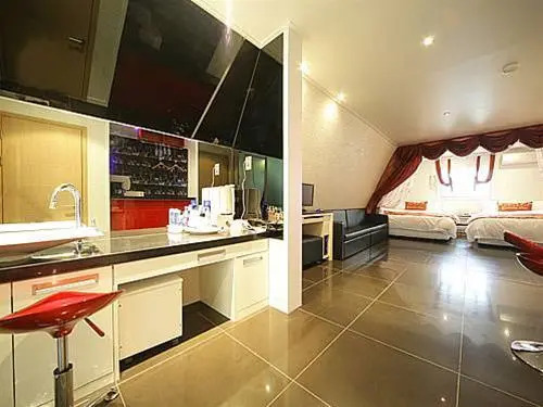 Ezen Hotel