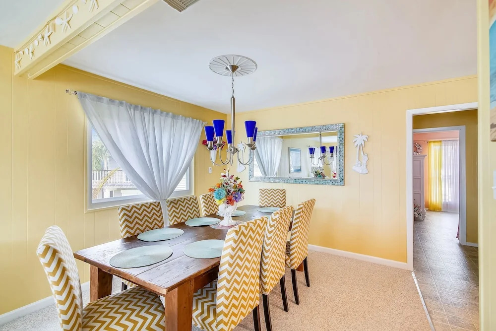 Baydream Believer! 5 Bedroom Home