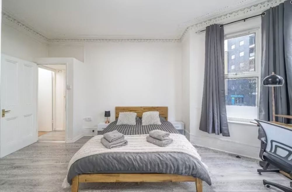 Cozy 2BR Family Apartment - London N22 Sleeps 6