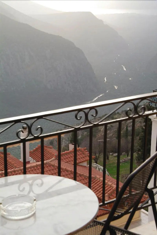 Hotel Varonos